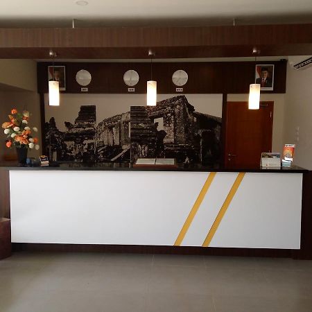 Hotel Wisata Baru Серанг Экстерьер фото