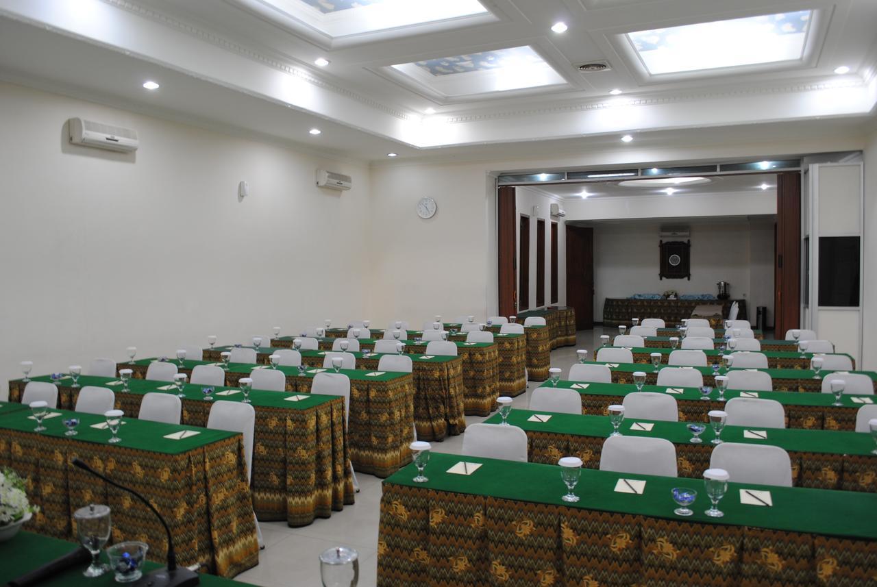 Hotel Wisata Baru Серанг Экстерьер фото
