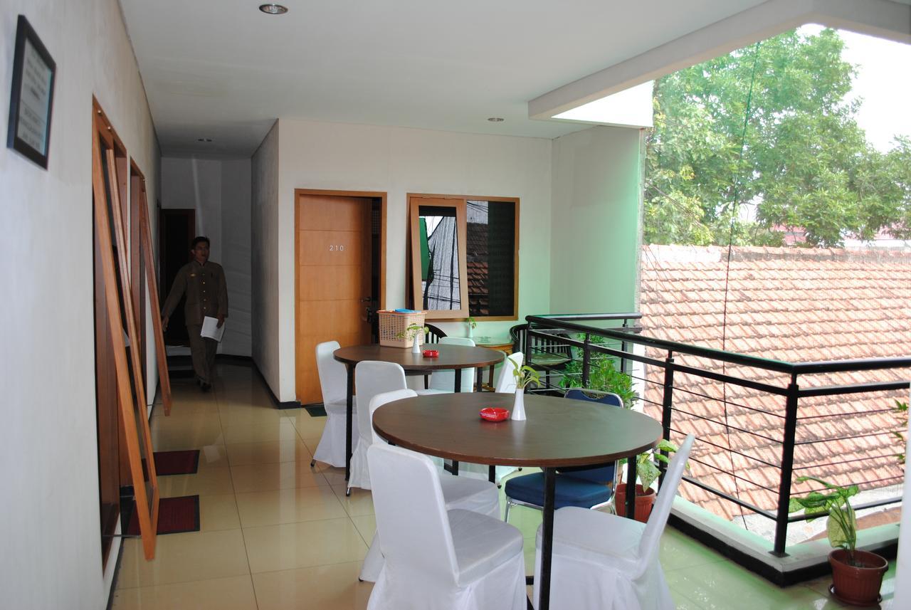 Hotel Wisata Baru Серанг Экстерьер фото