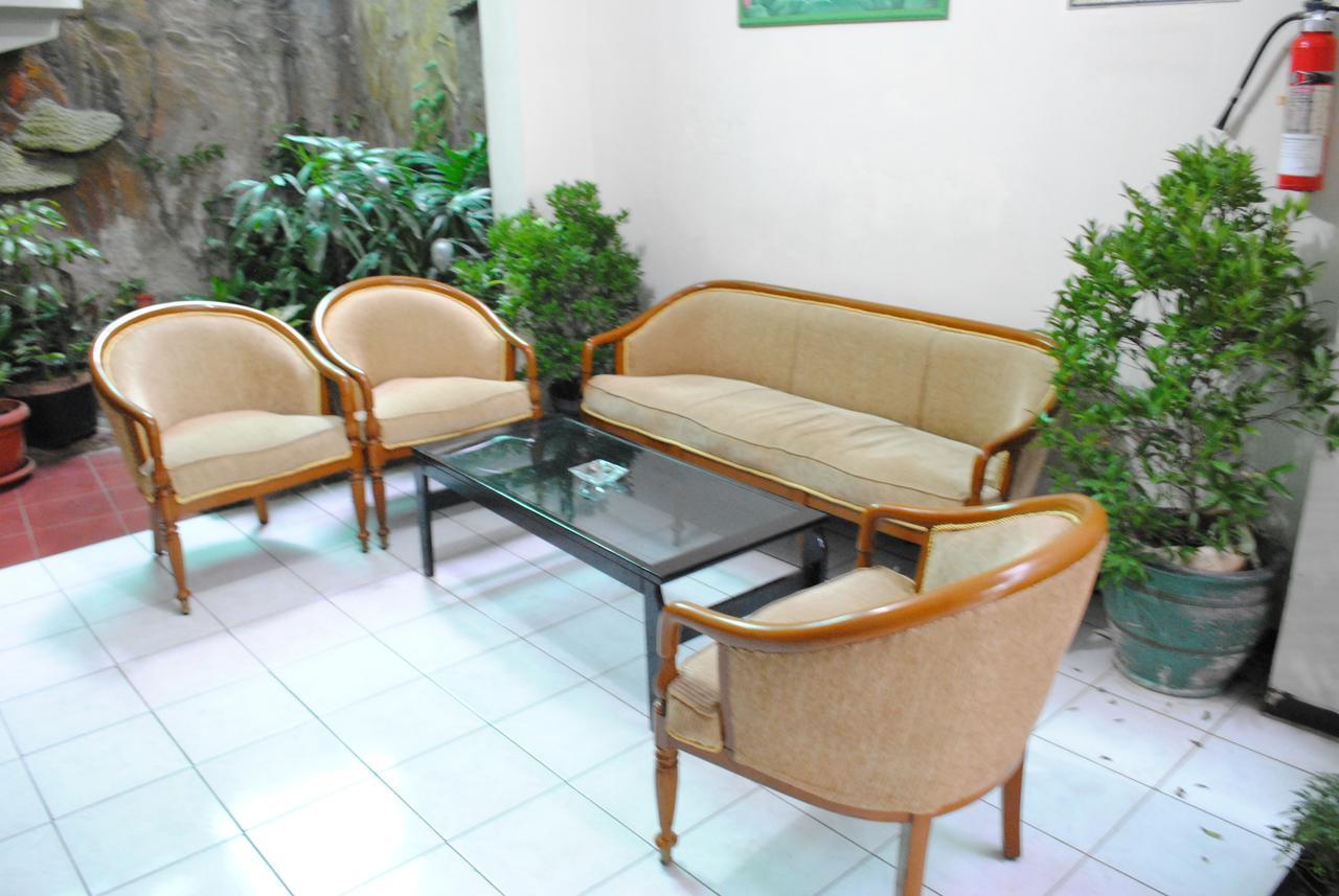 Hotel Wisata Baru Серанг Экстерьер фото