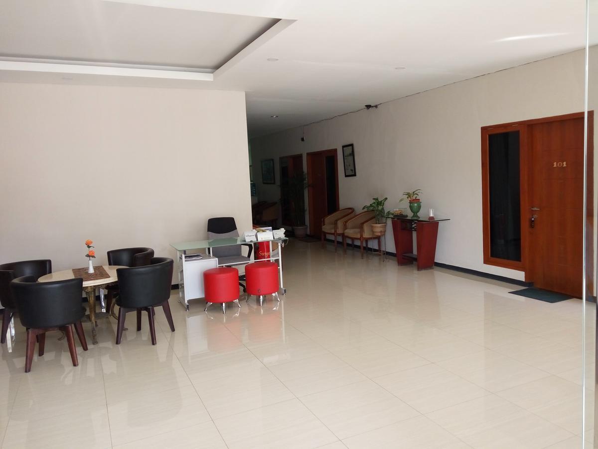 Hotel Wisata Baru Серанг Экстерьер фото