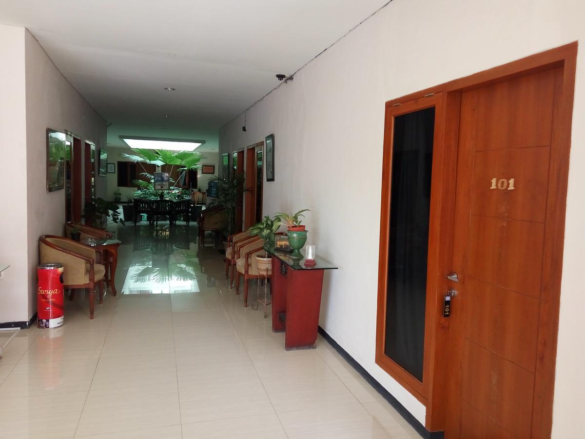 Hotel Wisata Baru Серанг Экстерьер фото